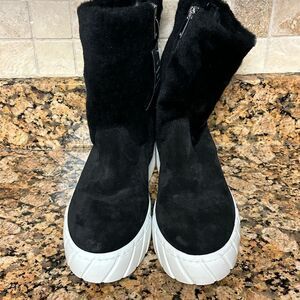 Aquatalia Size 10 Black Nelle Suede & Shearling‎ Bootie NWT